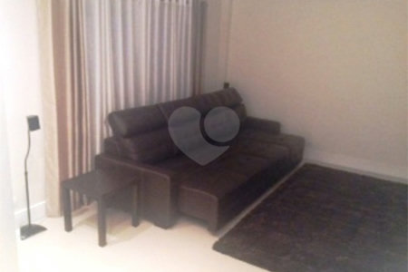 Casa à venda com 3 quartos, sendo 1 suíte, no condomínio Residencial Água Fria, São Paulo - SP