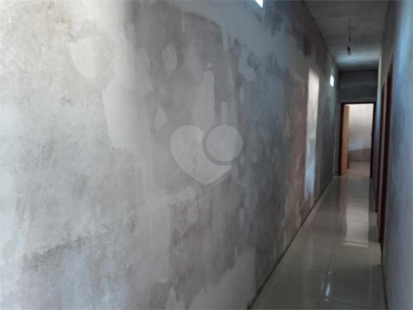 Maravilhosa chácara no Aracê de Santo Antonio recém construída, com uma construção de 230m²