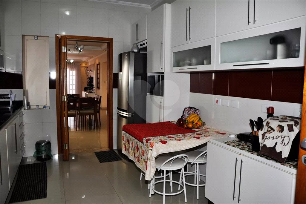 Sobrado à venda com 3 quartos, sendo 1 suíte, em Jaraguá, São Paulo, SP