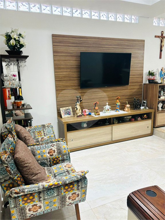 Casa Térrea à venda com 3 quartos, sendo 1 suíte,  em Jardim das Cerejeiras, Atibaia, SP