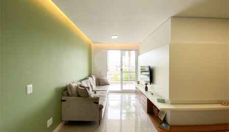 Apartamento à venda com 3 quartos, sendo 1 suíte, em Vila Paiva, São Paulo, SP