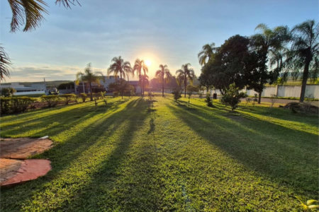 Chácara com 3 dormitórios à venda, 1200 m² por R$ 870.000,00 - Condomínio Ninho Verde II - Pardinho/SP