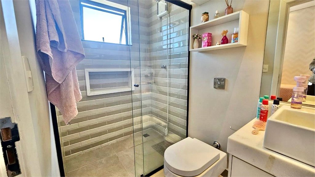 Casa à venda com 3 suítes em Vila Popular, Itapetininga, SP