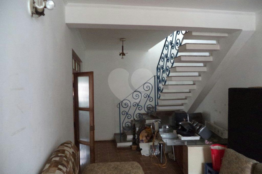 Casa Térrea à venda com 3 suítes em Parque Peruche, São Paulo, SP