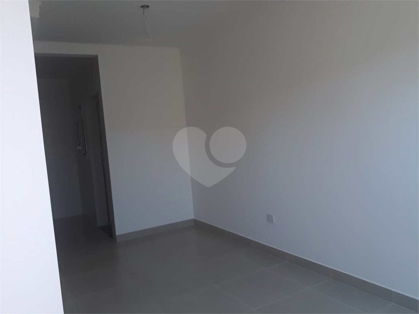 Casa à venda com 2 suítes no condomínio martinha, São Paulo - SP