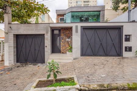 Casa à venda com 5 quartos, sendo 1 suíte,  em Chácara Inglesa, São Paulo, SP