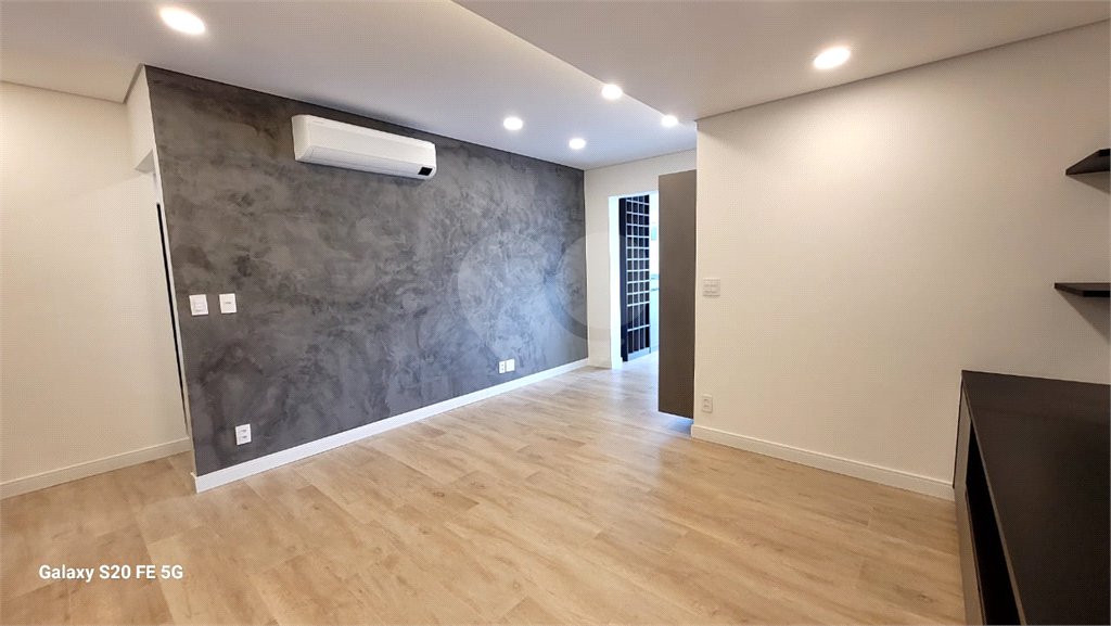 Apartamento à venda com 2 quartos, sendo 1 suíte,  em Vila Ipojuca, São Paulo, SP