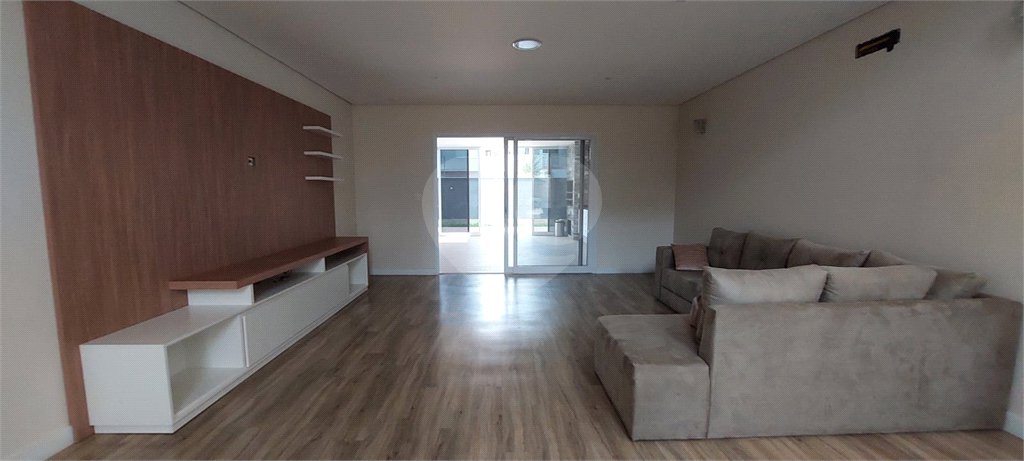 Casa à venda com 3 suítes no condomínio Figueira Garden, Atibaia - SP