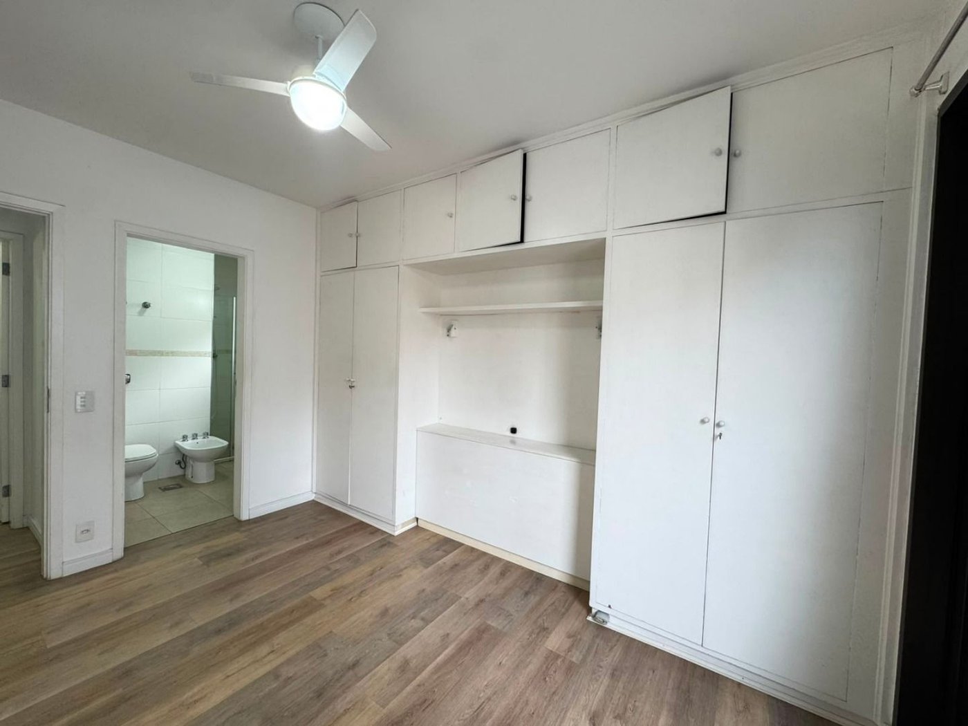 Apartamento com 2 dormitórios para alugar, 113 m² por R$ 5.900,02/mês - Gonzaga - Santos/SP