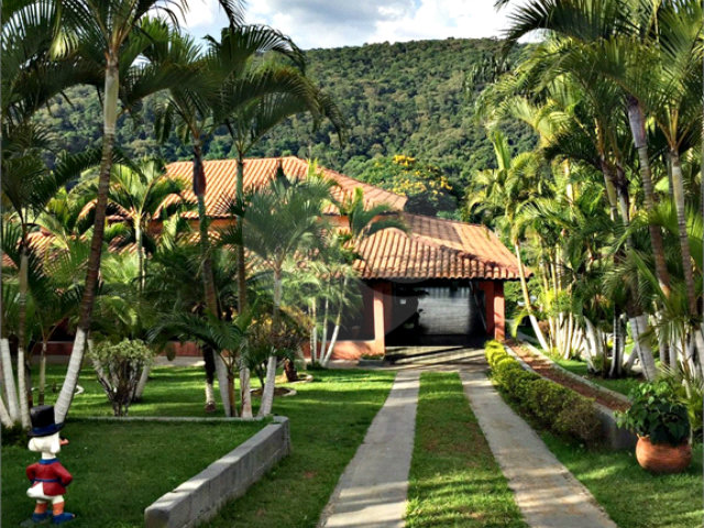 Sítio à venda com 6 quartos em Pavão (canguera), São Roque, SP