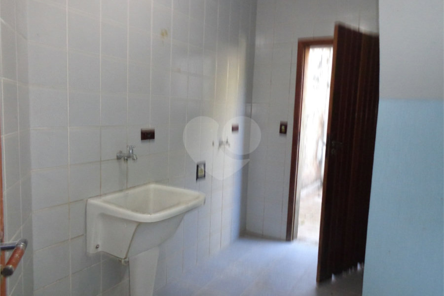 Sobrado à venda com 5 quartos, sendo 1 suíte, em Serra da Cantareira, Mairiporã, SP