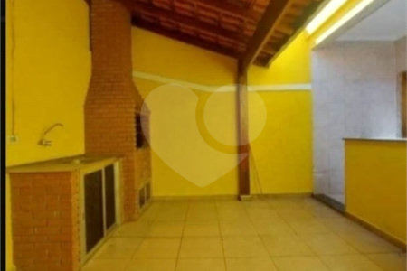 Sobrado à venda com 3 quartos, sendo 1 suíte, em Vila Piauí, São Paulo, SP