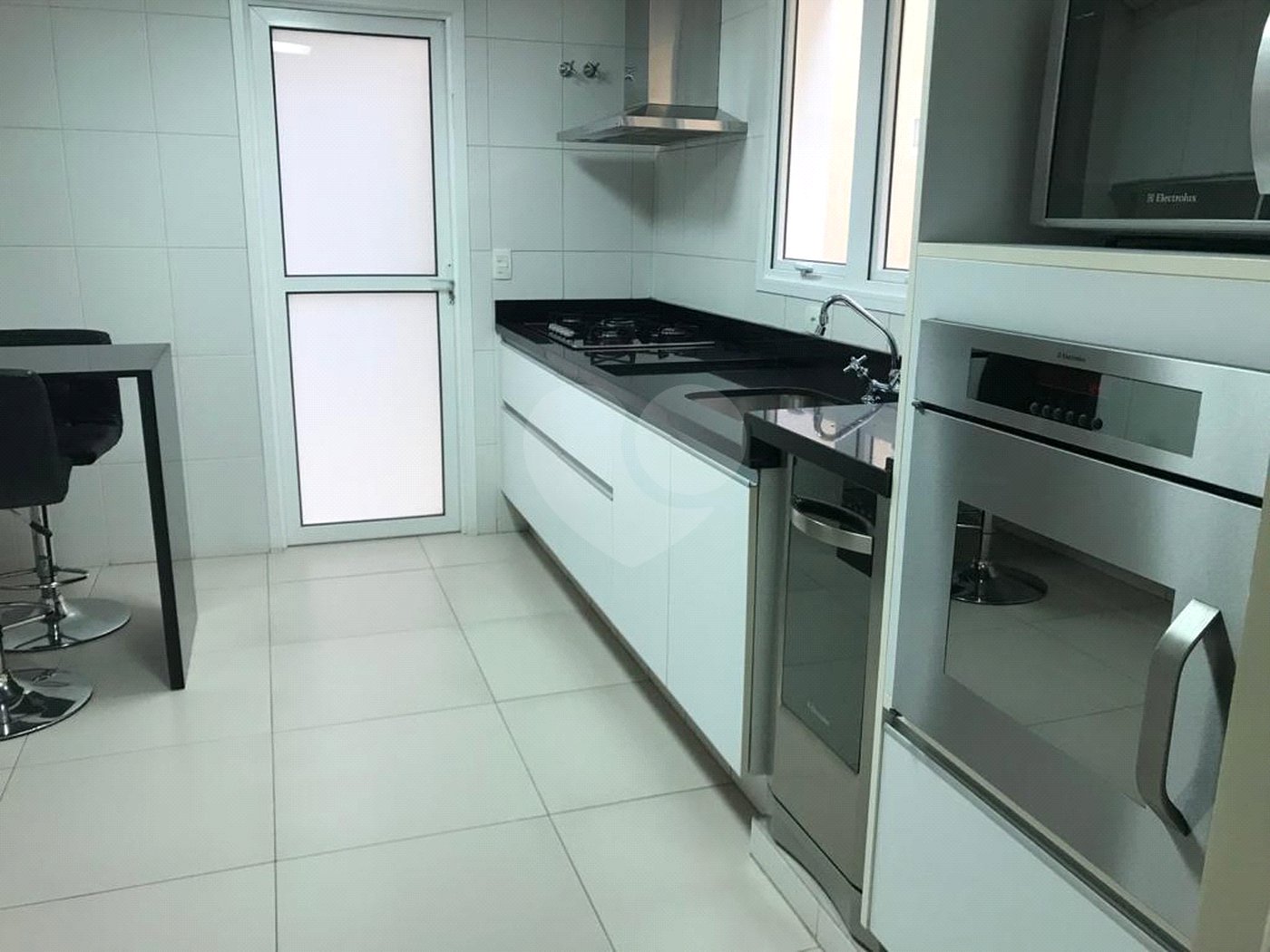 Casa à venda com 2 suítes no condomínio Vilagio Viccino, São Paulo - SP
