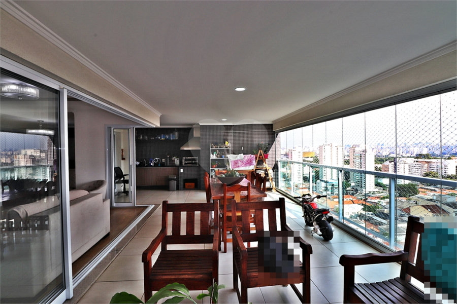 Apartamento à venda com 3 suítes em Santa Teresinha, São Paulo, SP