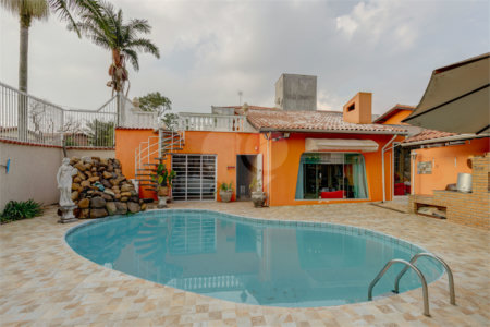 Casa Térrea à venda com 4 quartos, sendo 3 suítes, em Interlagos, São Paulo, SP