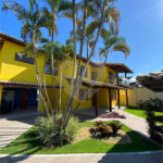Casa à venda com 4 quartos, sendo 3 suítes, no condomínio Ipê Amarelo, Porto Seguro - BA
