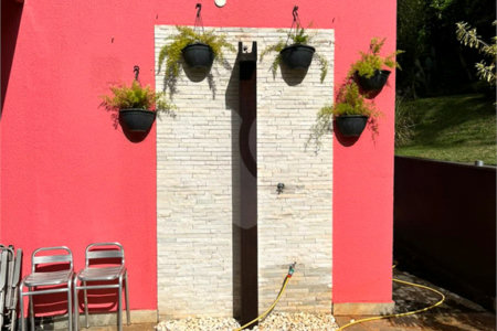 Casa à venda com 3 quartos, sendo 1 suíte,  no condomínio Portal do Sabiá, Araçoiaba da Serra - SP