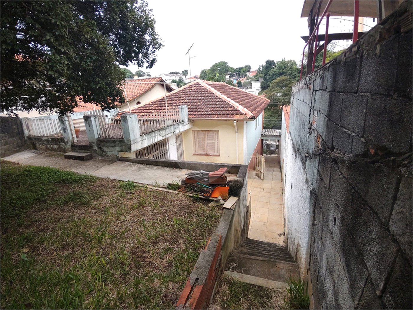 Sobrado à venda com 3 quartos, sendo 1 suíte,  em Tremembé, São Paulo, SP