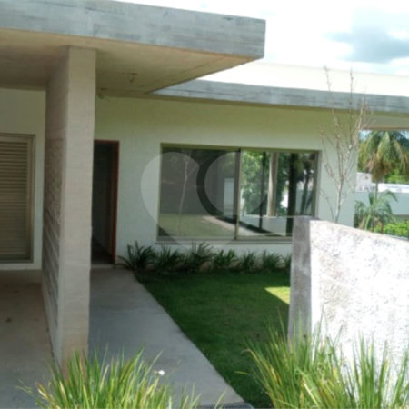 Casa à venda com 4 suítes no condomínio Estância Marambaia, Vinhedo - SP
