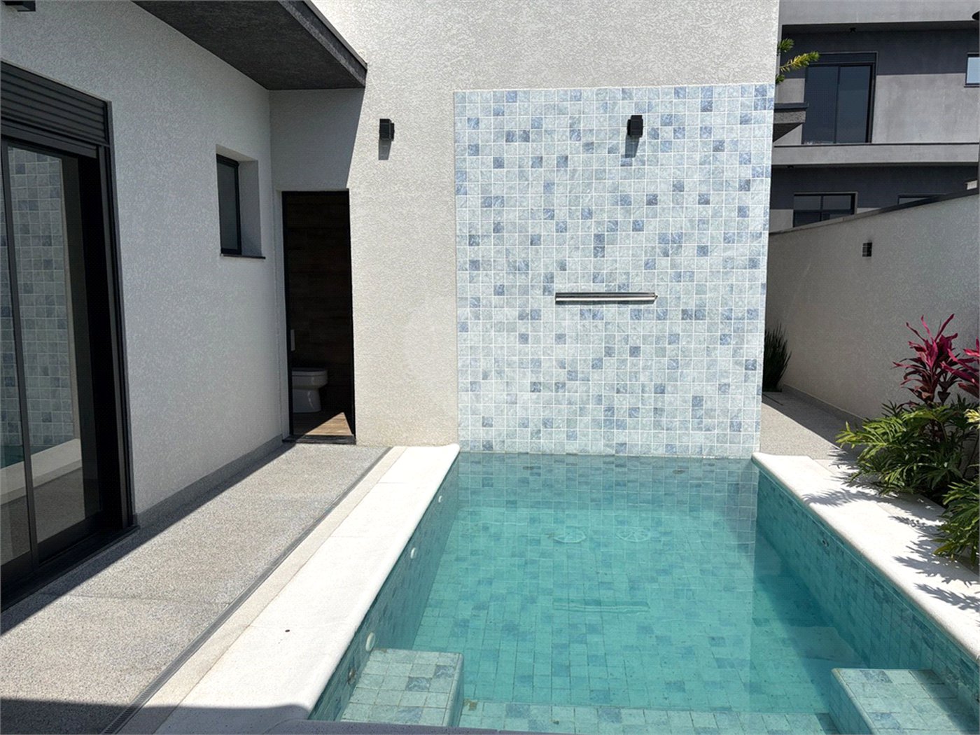 Terreno à venda com 3 suítes no condomínio Residencial Granja Anita, Mogi das Cruzes - SP