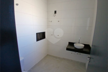 Casa à venda com 3 quartos, sendo 1 suíte,  no condomínio Jardim, Sorocaba - SP