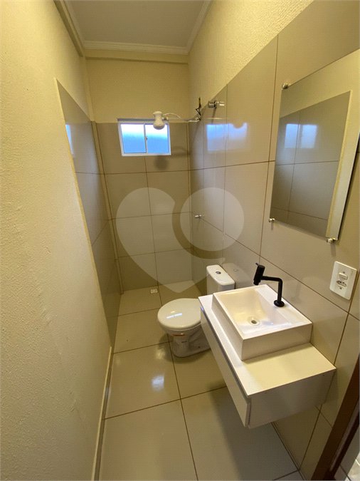 Casa para alugar com 3 quartos, sendo 1 suíte, em Parque das Aroeiras, Ponta Porã, MS