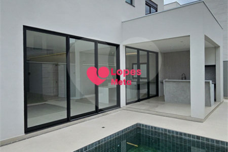 Casa à venda com 4 quartos, sendo 2 suítes, no condomínio Reserva Aruanã, São José dos Campos - SP