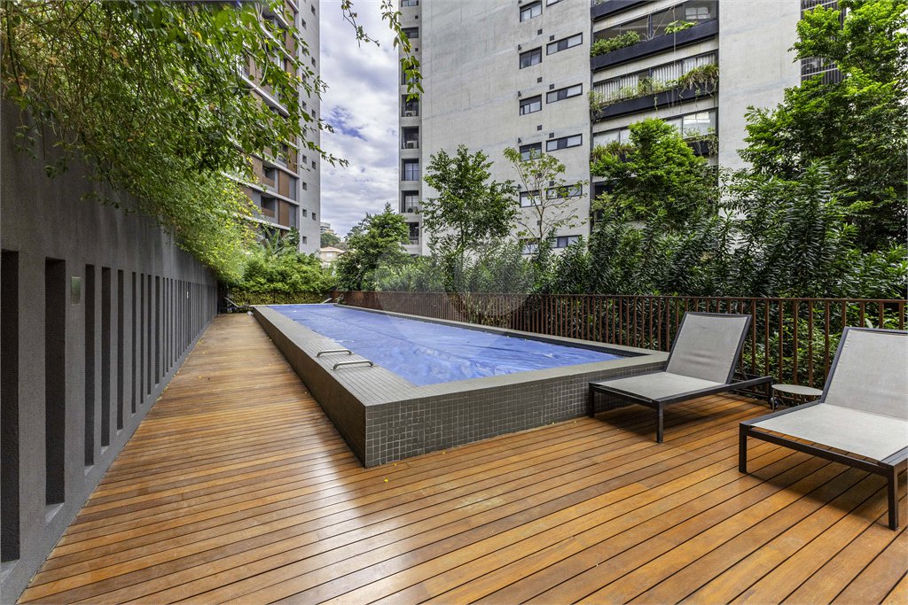 Apartamento à venda com 3 suítes em Jardim das Bandeiras, São Paulo, SP