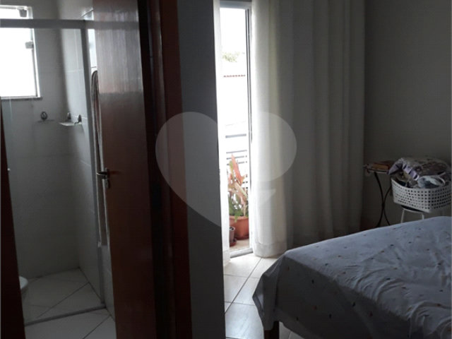Casa à venda com 3 quartos, sendo 1 suíte,  no condomínio Residencial Canarinho, São Paulo - SP