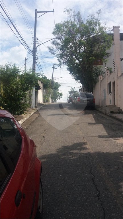 Sobrado à venda com 3 quartos, sendo 1 suíte, em Horto, São Paulo, SP