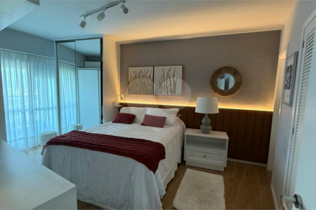 Apartamento à venda com 3 quartos, sendo 1 suíte, em Pitangueiras, Guarujá, SP