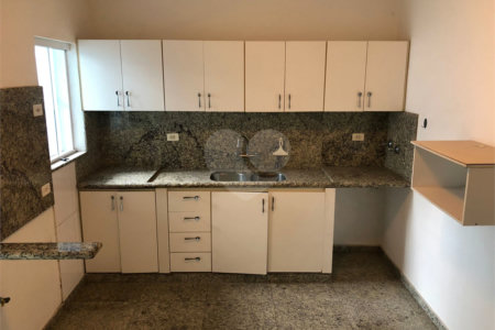 Casa Térrea à venda com 4 quartos, sendo 2 suítes, em Jardim das Bandeiras, São Paulo, SP