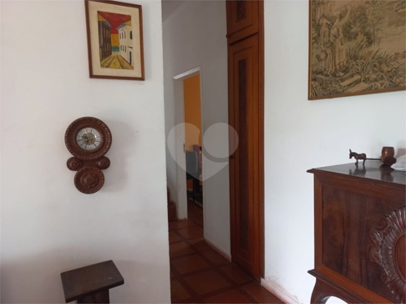 Casa à venda com 4 quartos, sendo 2 suítes, no condomínio Residencial Ypeville, Mairiporã - SP