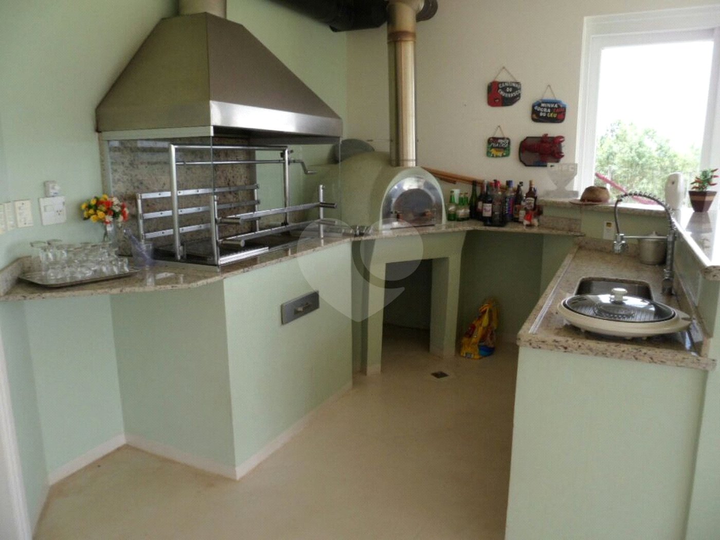 Casa à venda com 4 quartos, sendo 2 suítes, em Pinhal, Jarinu, SP