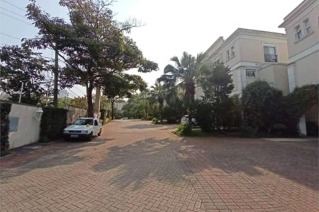 Casa à venda com 3 suítes no condomínio Solares Vila Europa, São Paulo - SP