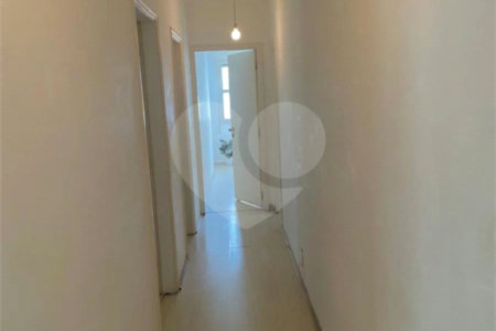 Apartamento à venda com 3 quartos, sendo 1 suíte, em Cerqueira César, São Paulo, SP