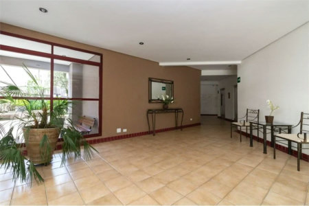 Apartamento à venda com 3 quartos, sendo 1 suíte, em Vila Hamburguesa, São Paulo, SP