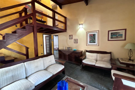 Casa à venda com 5 quartos, sendo 2 suítes,  em Jardim Maristela, Atibaia, SP