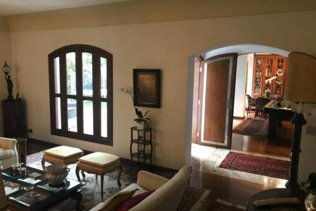 Casa à venda com 5 quartos, sendo 2 suítes, em Jardim Everest, São Paulo, SP