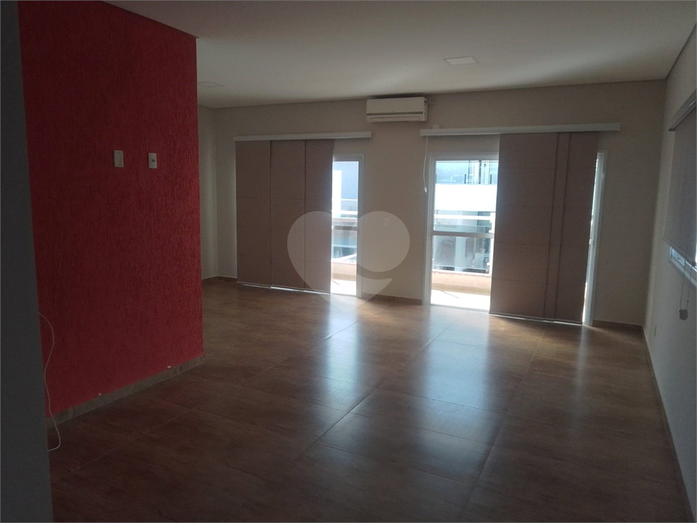 Condomínio à venda com 4 quartos, sendo 2 suítes, em Wanel Ville, Sorocaba, SP