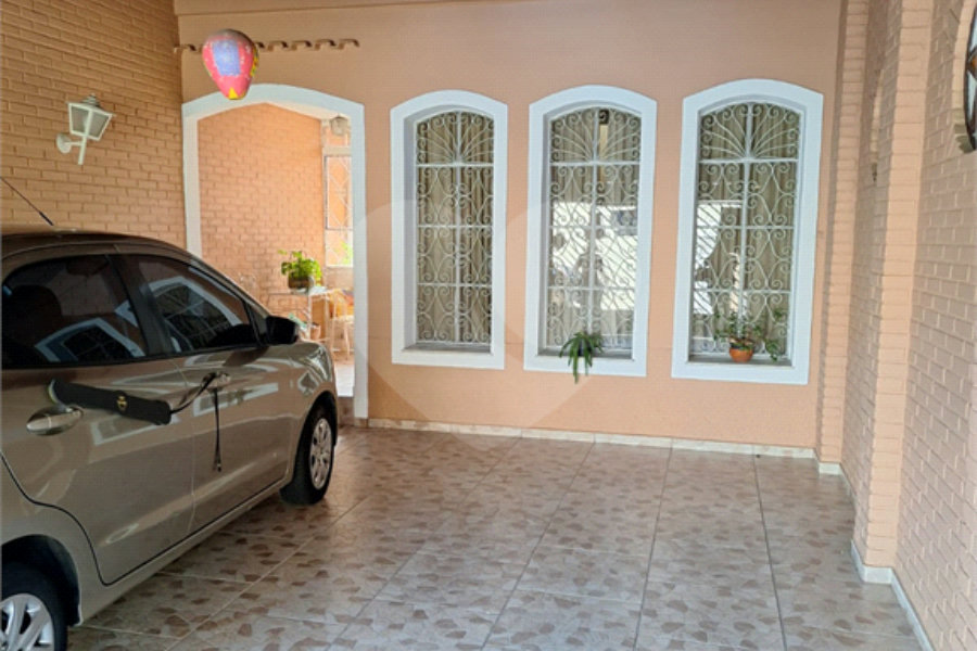 Sobrado à venda com 3 quartos, sendo 1 suíte, em Vila Gustavo, São Paulo, SP