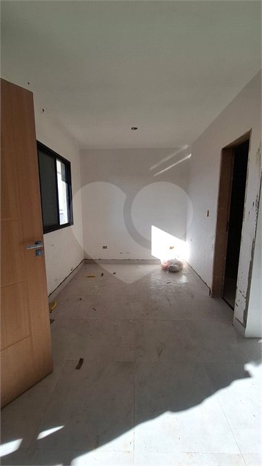 Apartamento à venda com 2 quartos, sendo 1 suíte,  em Vila Constança, São Paulo, SP