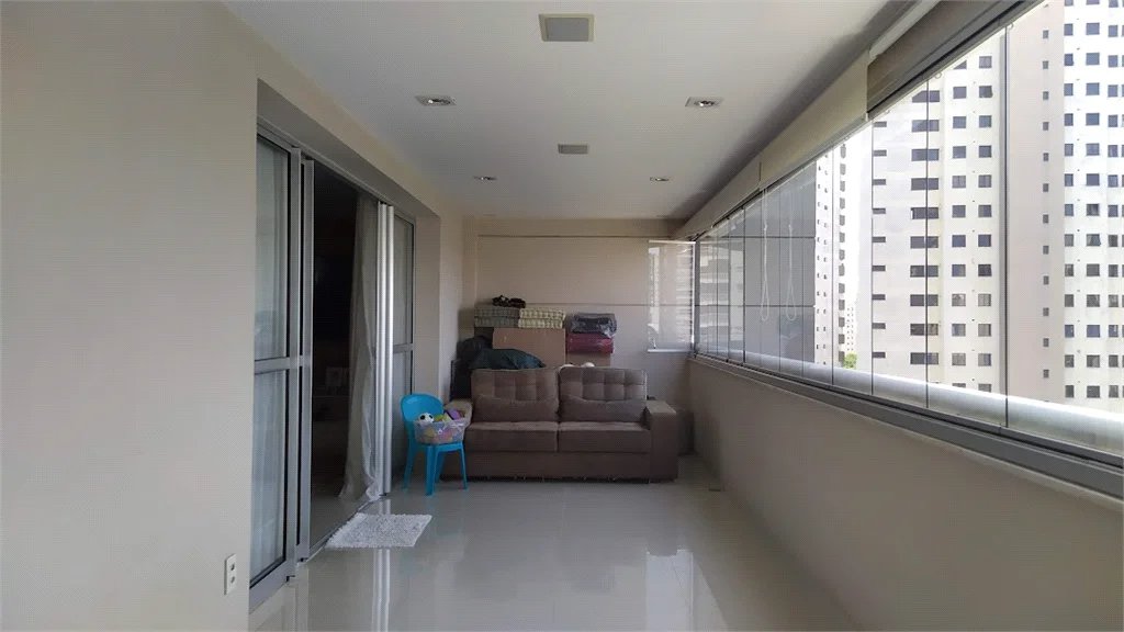 Apartamento à venda com 3 suítes em Jardim Londrina, São Paulo, SP