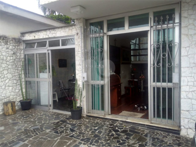 Sobrado à venda com 5 quartos, sendo 1 suíte,  em Planalto Paulista, São Paulo, SP