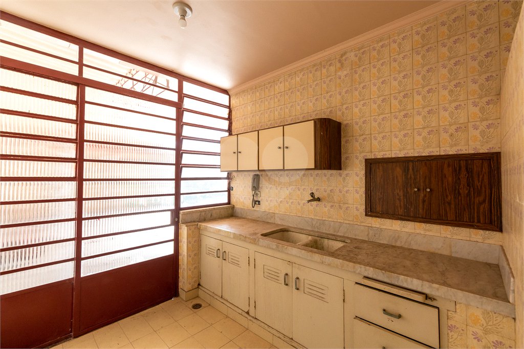 Casa à venda com 4 quartos, sendo 2 suítes, em Perdizes, São Paulo, SP