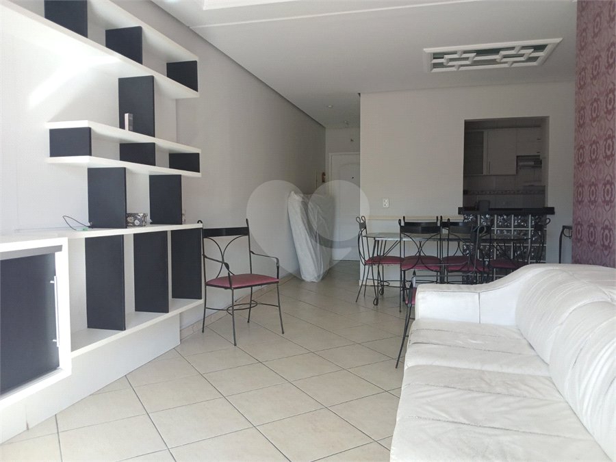 Apartamento à venda com 3 quartos, sendo 1 suíte,  em Jardim Brasil, São Roque, SP