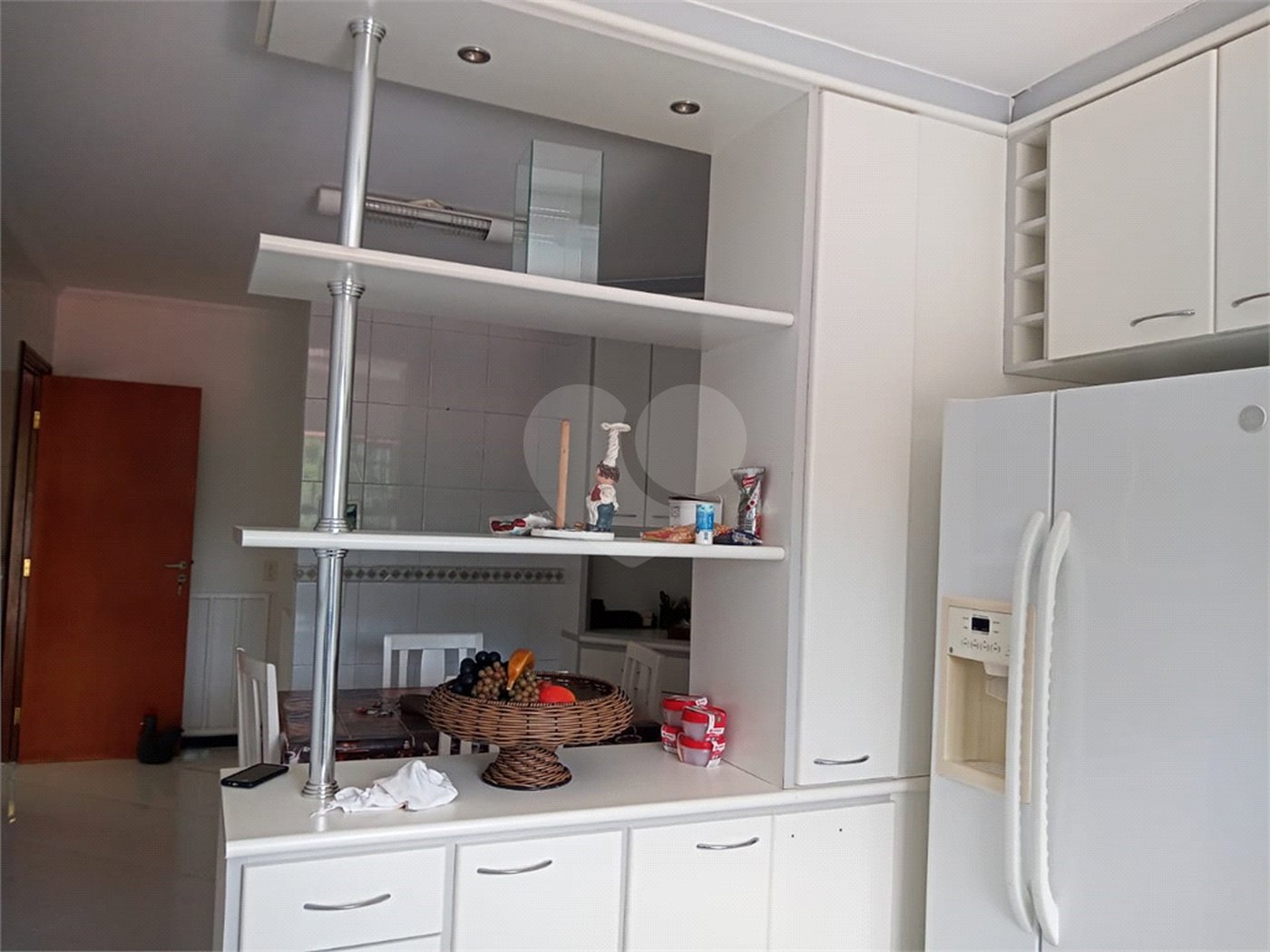 Sobrado à venda com 4 quartos, sendo 3 suítes, em Tremembé, São Paulo, SP