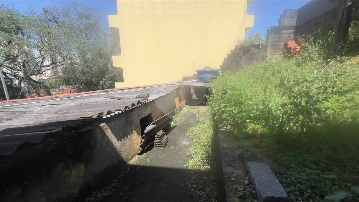 Terreno à venda com 3 quartos em Jardim Rizzo, São Paulo, SP