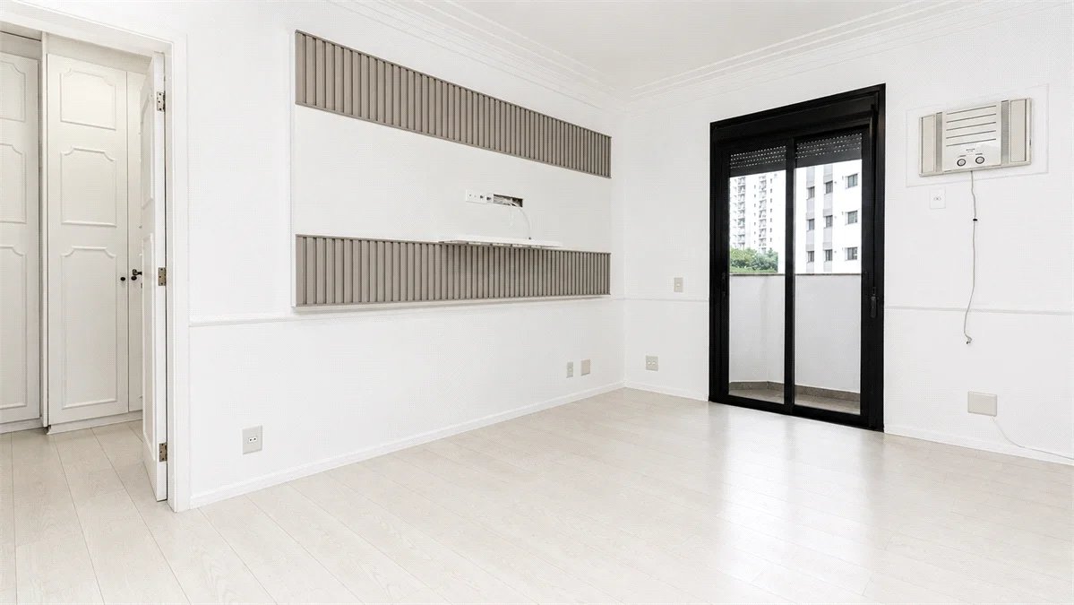 Apartamento à venda com 4 quartos, sendo 2 suítes, em Brooklin Paulista, São Paulo, SP