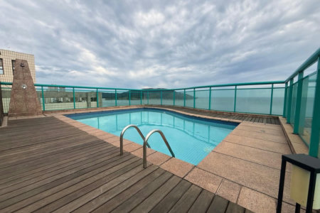 Apartamento Alto Padrão Frente Mar com 4 Dormitórios, 3 Suítes e 3 Vagas na Orla de Santos